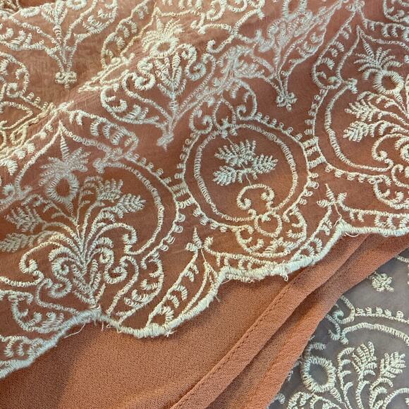 Sundance Coral Rose Palace Embroidered Shift Dress Size Large - Picture 9 of 11